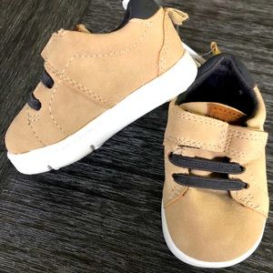 Brand new! Carter's size 3 baby tennis shoes